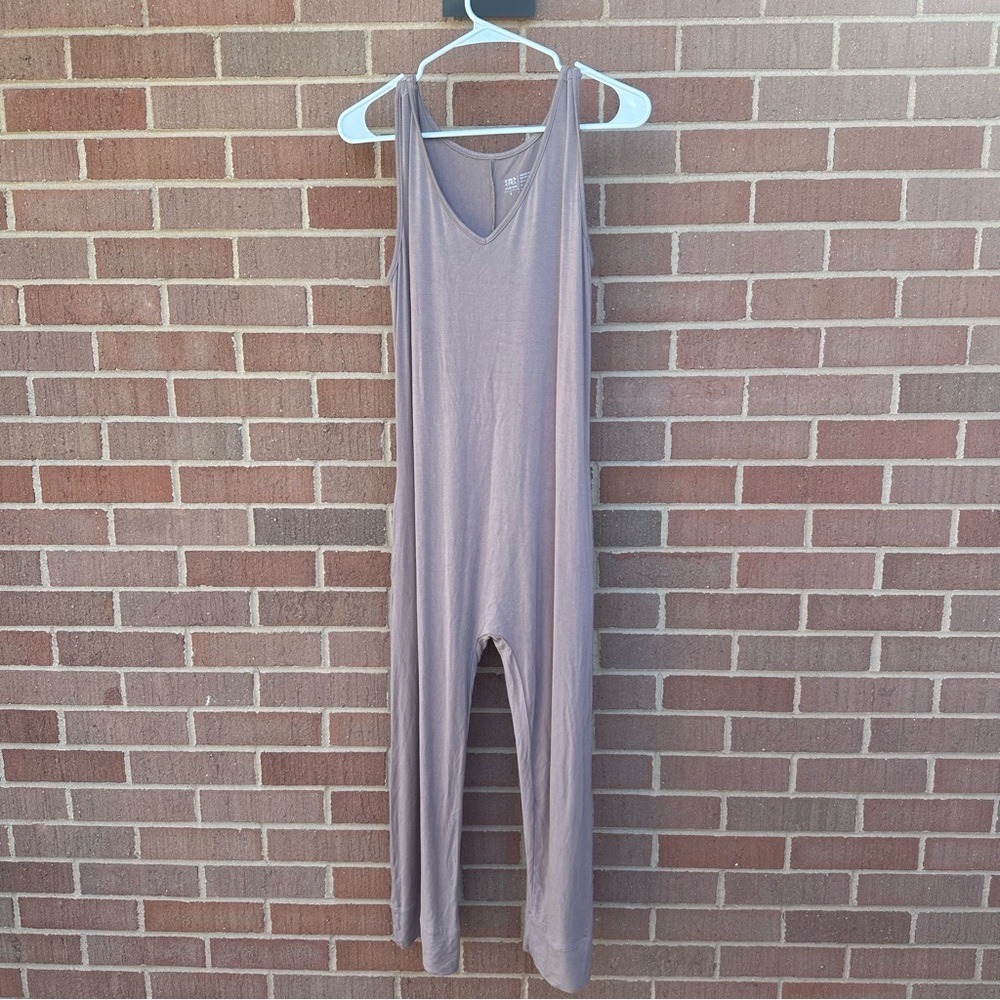 Albion Yes Please jumpsuit in taupe color Size Small - Picture 2 of 8